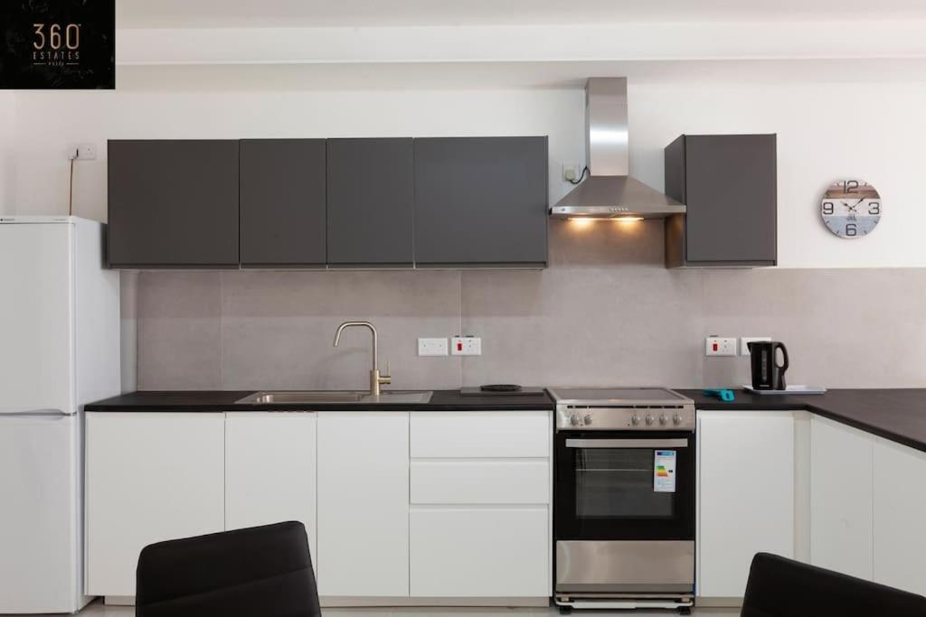 Spacious 2Br Apt In Qawra - Perfect For Families By 360 Estates St. Paul's Bay Ngoại thất bức ảnh